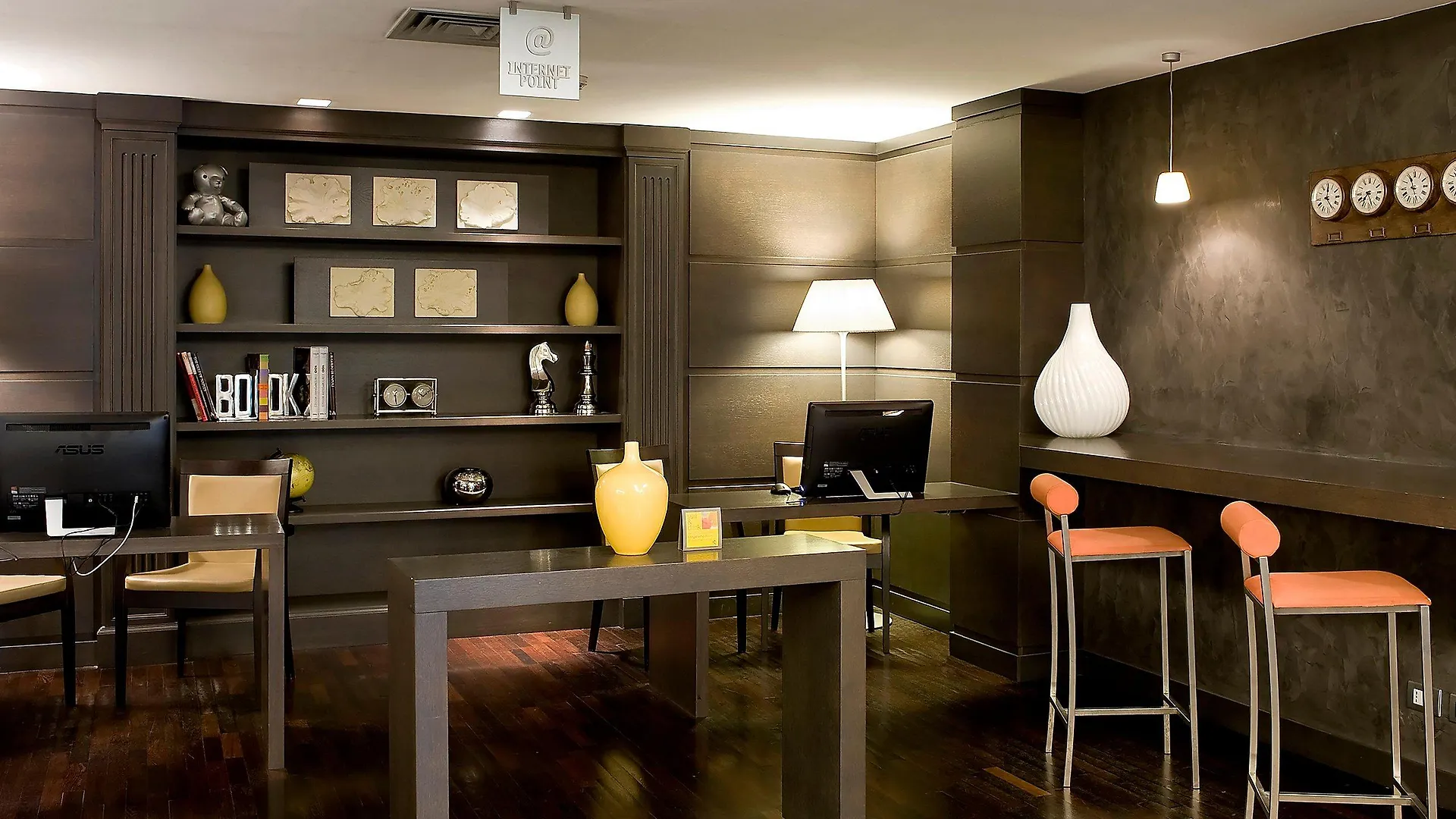 Holiday Inn Naples By Ihg 4*,