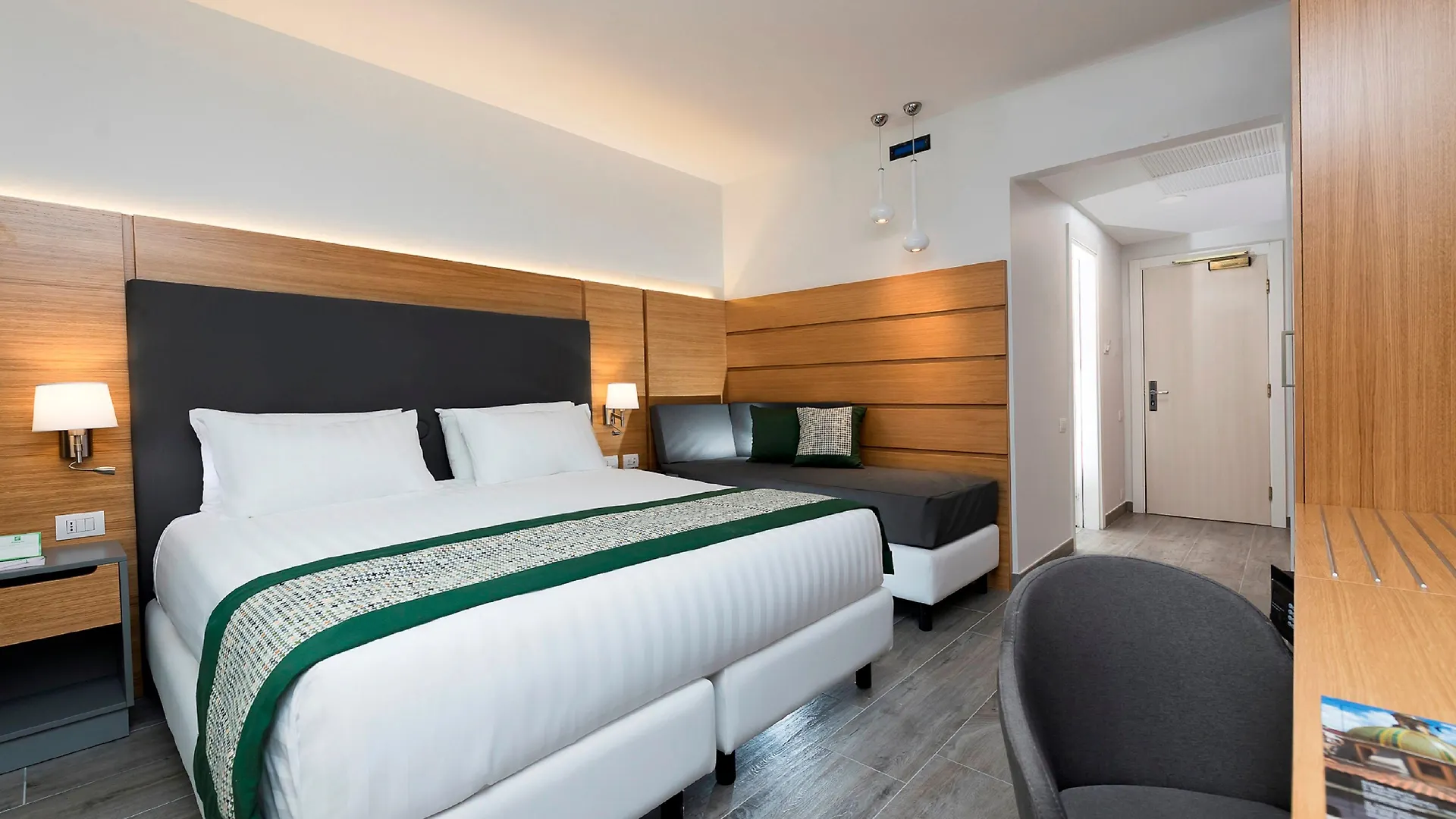 Holiday Inn Naples By Ihg