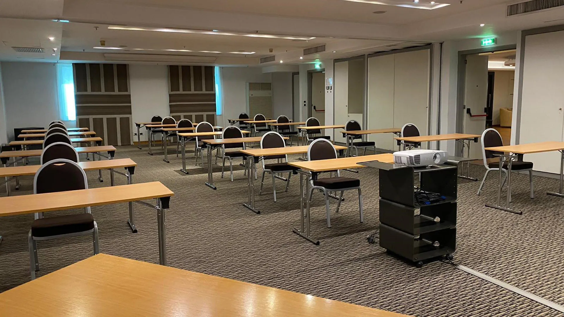 Holiday Inn Naples By Ihg Itália