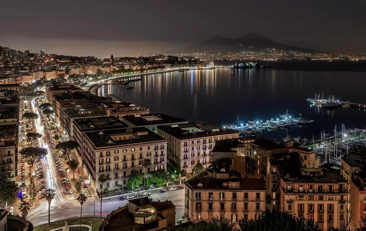 Holiday Inn Naples By Ihg Itália