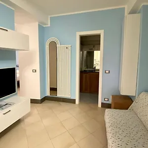 https://la-casetta-di-monterosso.hotelitalianriviera.com