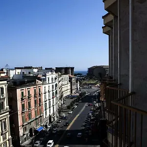 Crystal Skyline Neapolis Appartamento